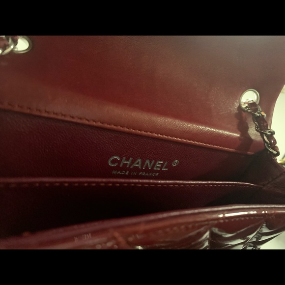 CHANEL red patent Extra Mini classic flap - Picture 4 of 7